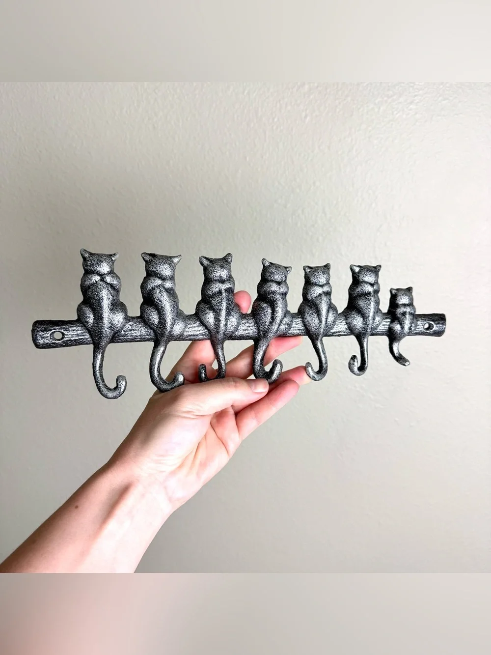 Cast Iron Cat Hook Key Rack / Wall Mounted Jewelry Display / Antique Silver